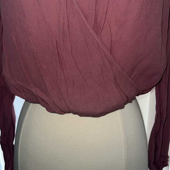 CROP TOP BLOUSE - Picture 2 of 3